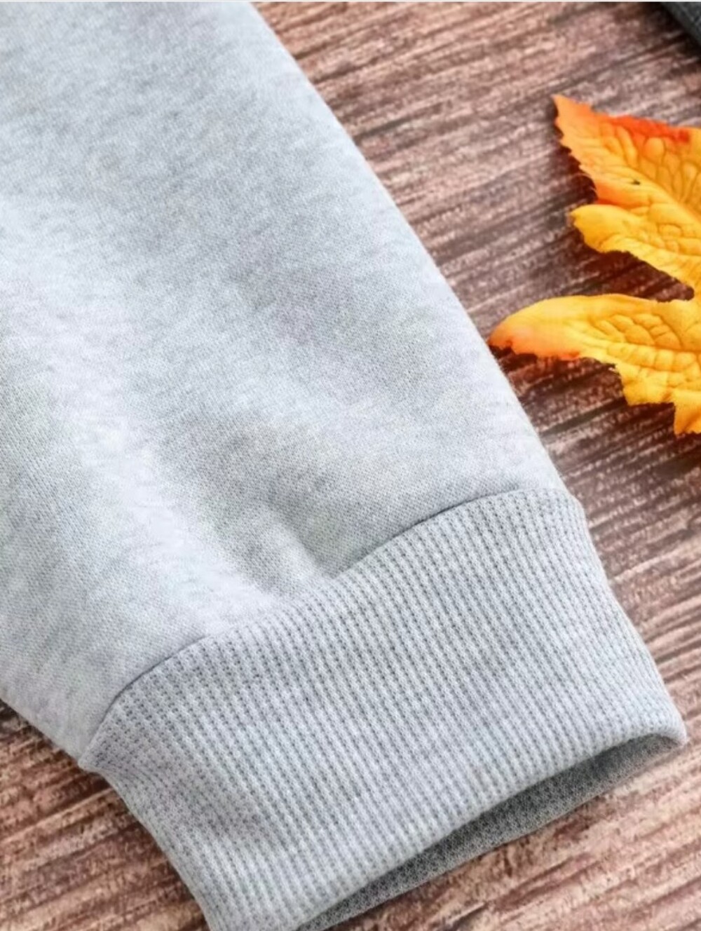 Light Gray 'Stay Spooky' Ghost Crewneck Sweatshirt - Picture 2 of 3